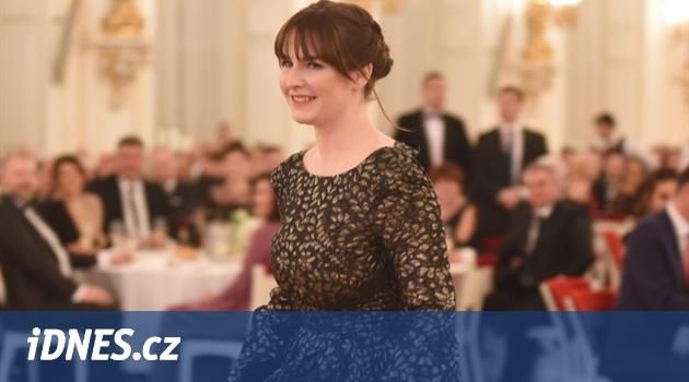 První slečna Kateřina Zemanová přiznala po letech účast na pornovečírku - iDNES.cz